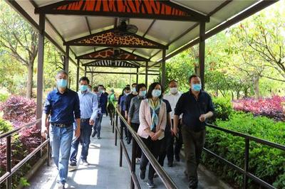 省文旅廳廳長褚子育到杭州野生動物世界檢查指導(dǎo)防疫和接待工作
