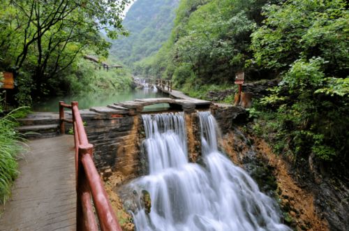 旅游 避暑度假好去處,雙龍灣旅游度假區打響暑期假日旅游 第一槍